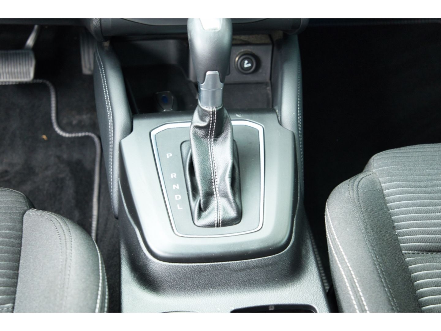 Ford Focus Turnier Titanium X Navi LED ACC Apple CP