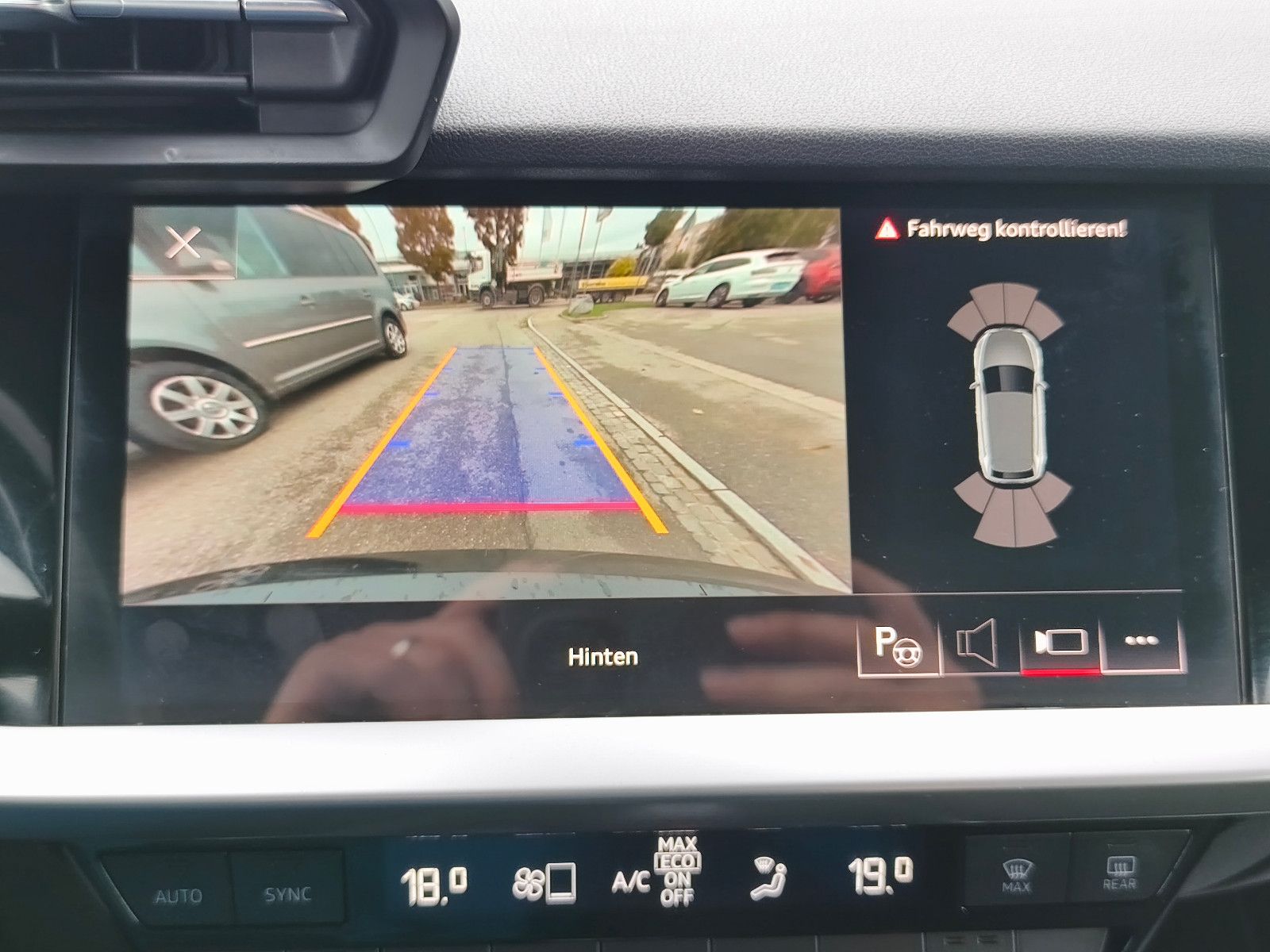 Audi A3 SPORTBACK 30 TFSI BASIS MILD-HYBRID