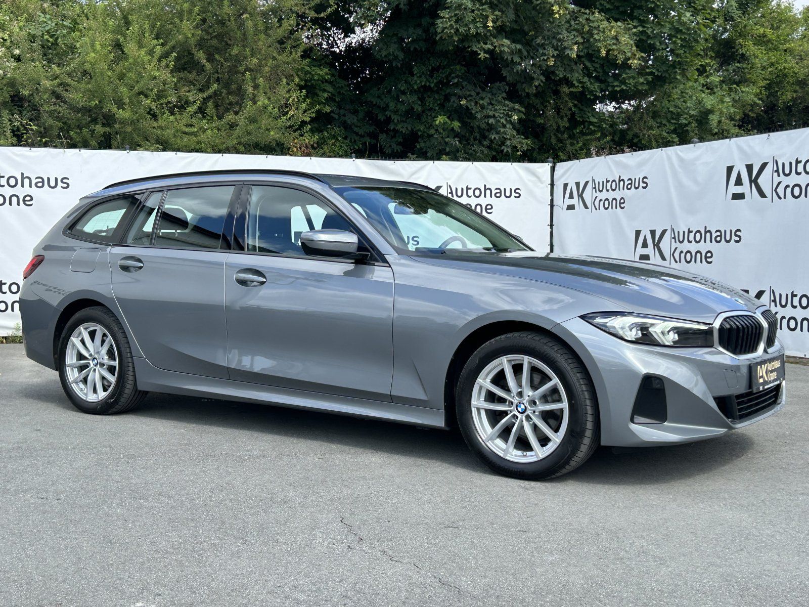 BMW 320 d Mild Hybrid xDrive - Samsaru's Car Outlet