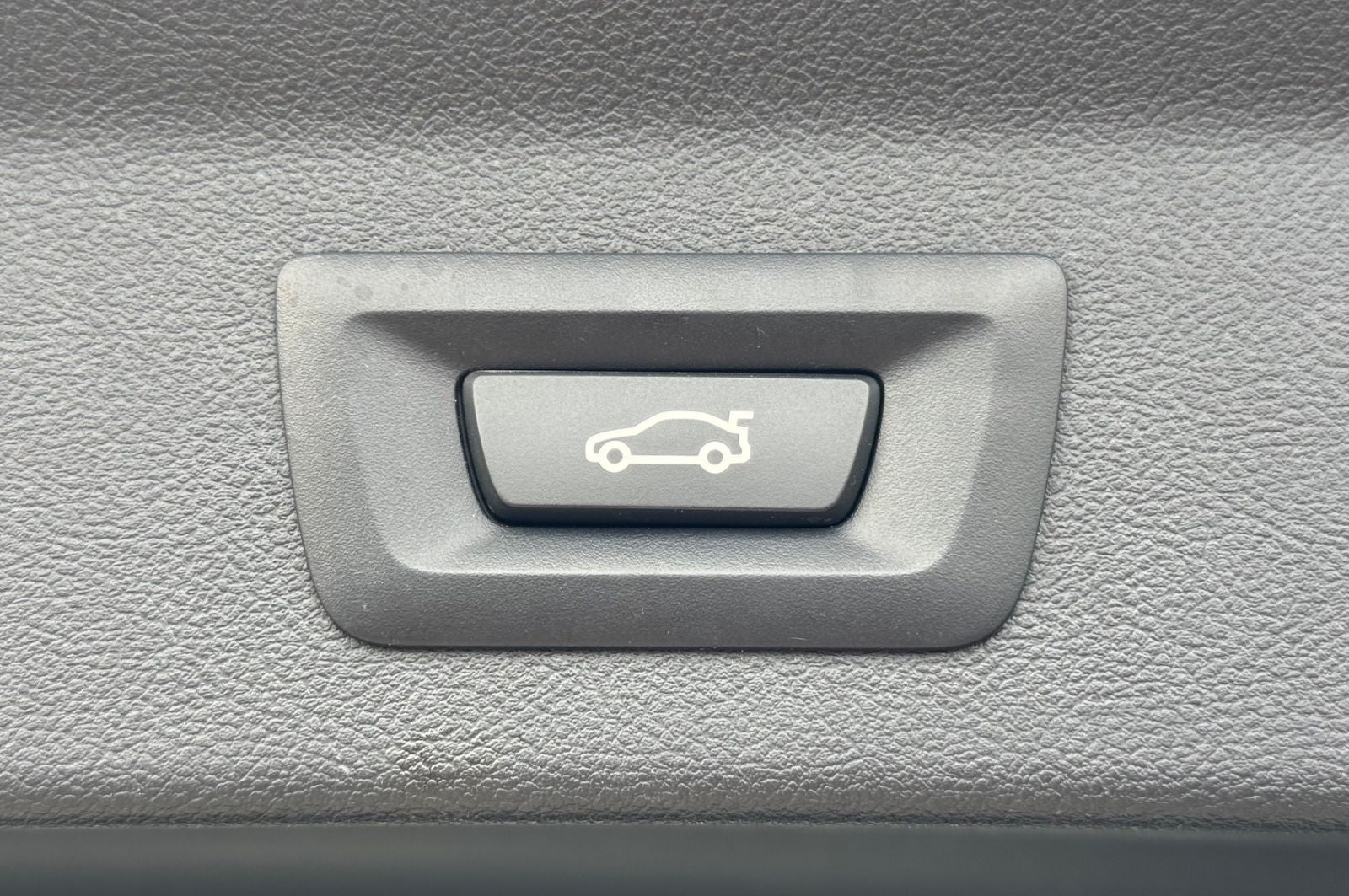 BMW X3 xDrive 20 d M Sport - Samsaru's Car Outlet