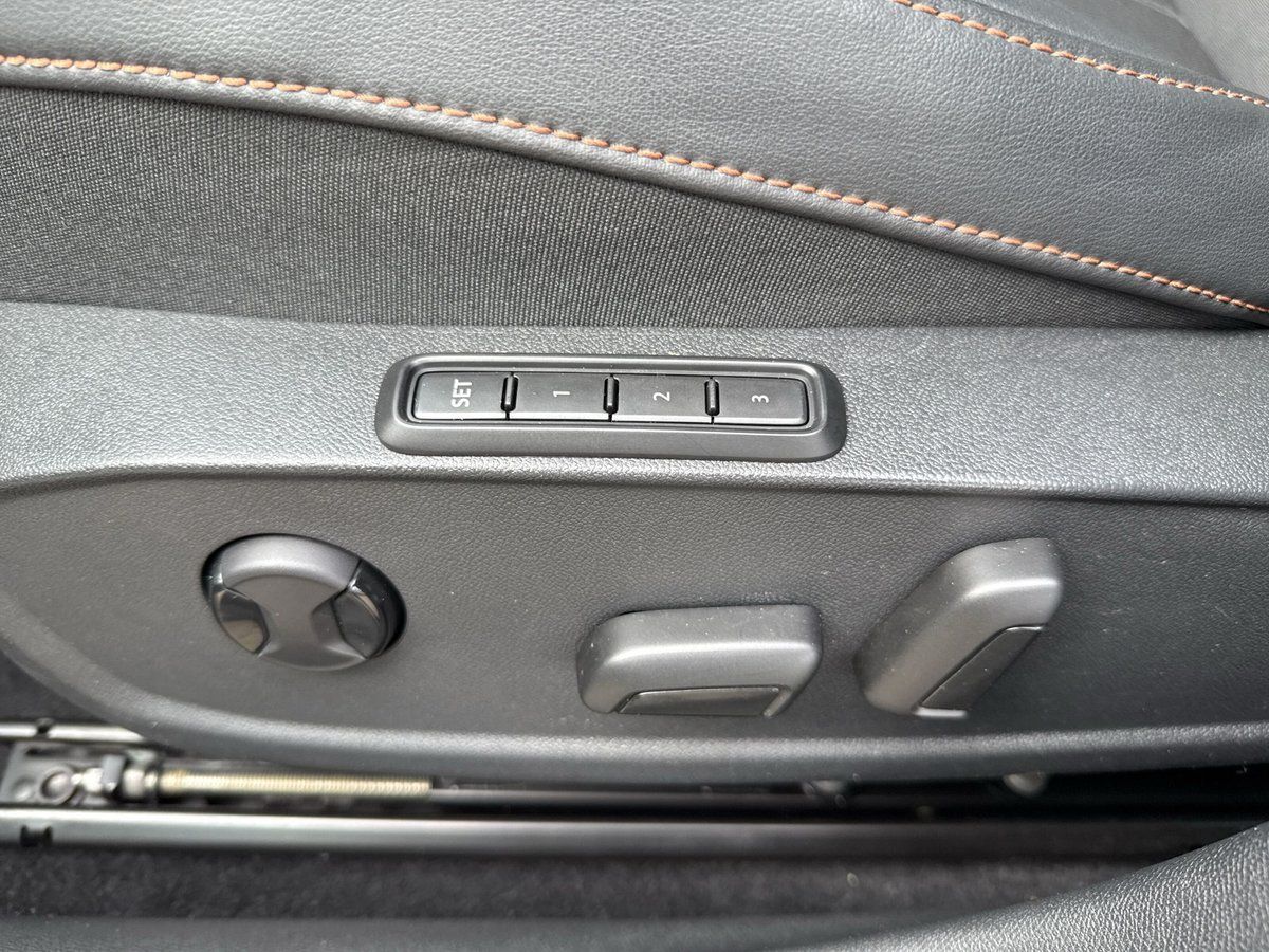 Cupra Formentor VZ 2.0 TSI 4DRIVE NAVI+PANO+AHZV+LED