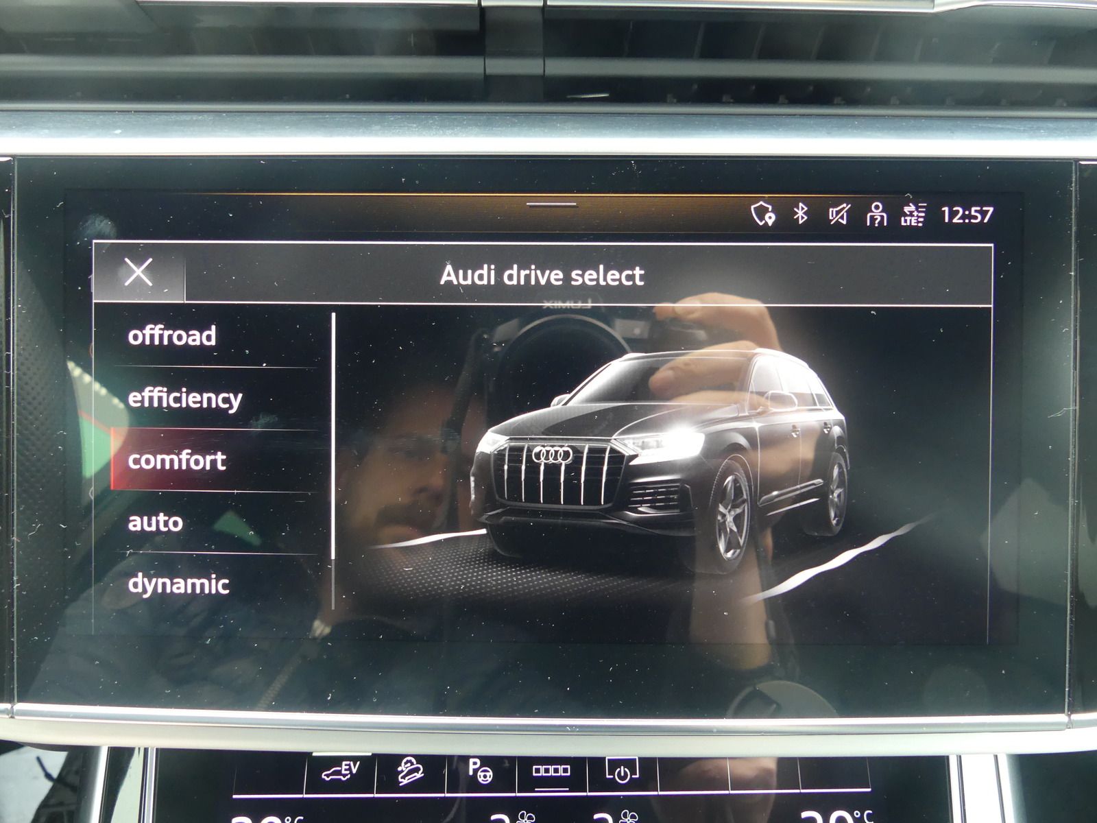 Audi Q7 55 TFSI e quattro S line MATRIX/S-SITZE/KAM/B
