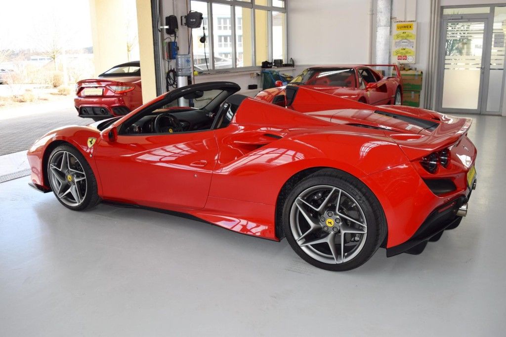 Ferrari F8 Spider - Samsaru's Car Outlet