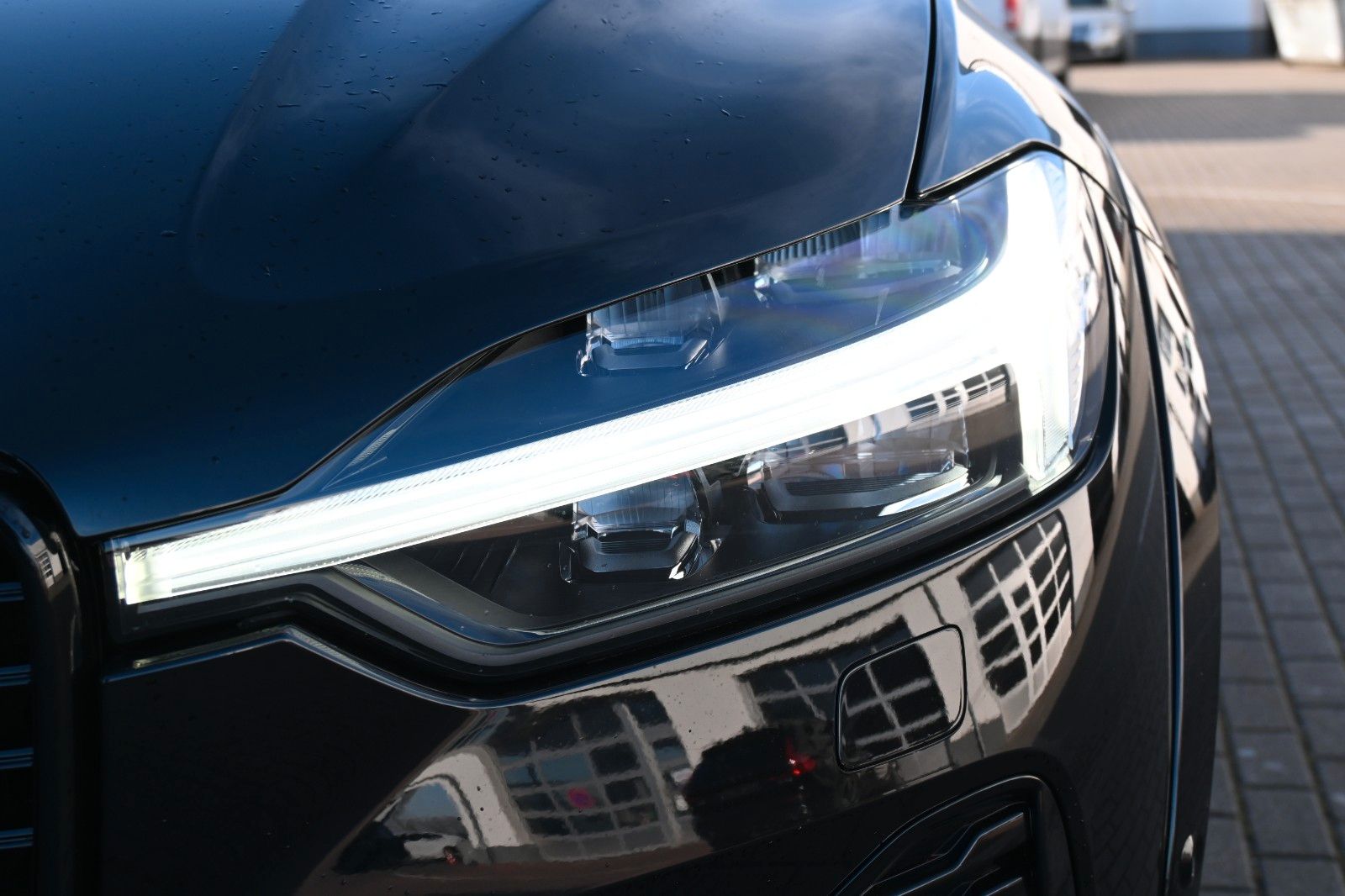 Volvo XC60 B4 D AWD Ultimate Dark*STDHZG*360°*ACC*AHK