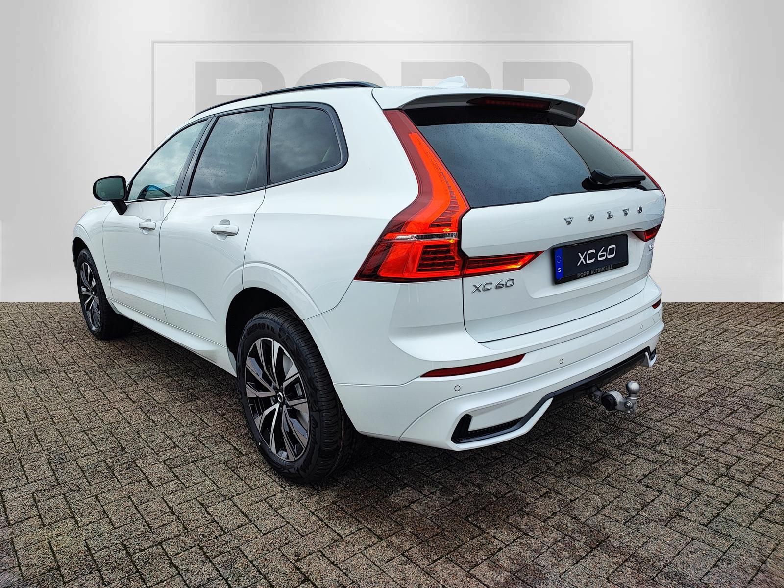 Volvo XC60 B4 AWD Plus Dark 4xSHZ ACC AHK FHZ H/K STHZ