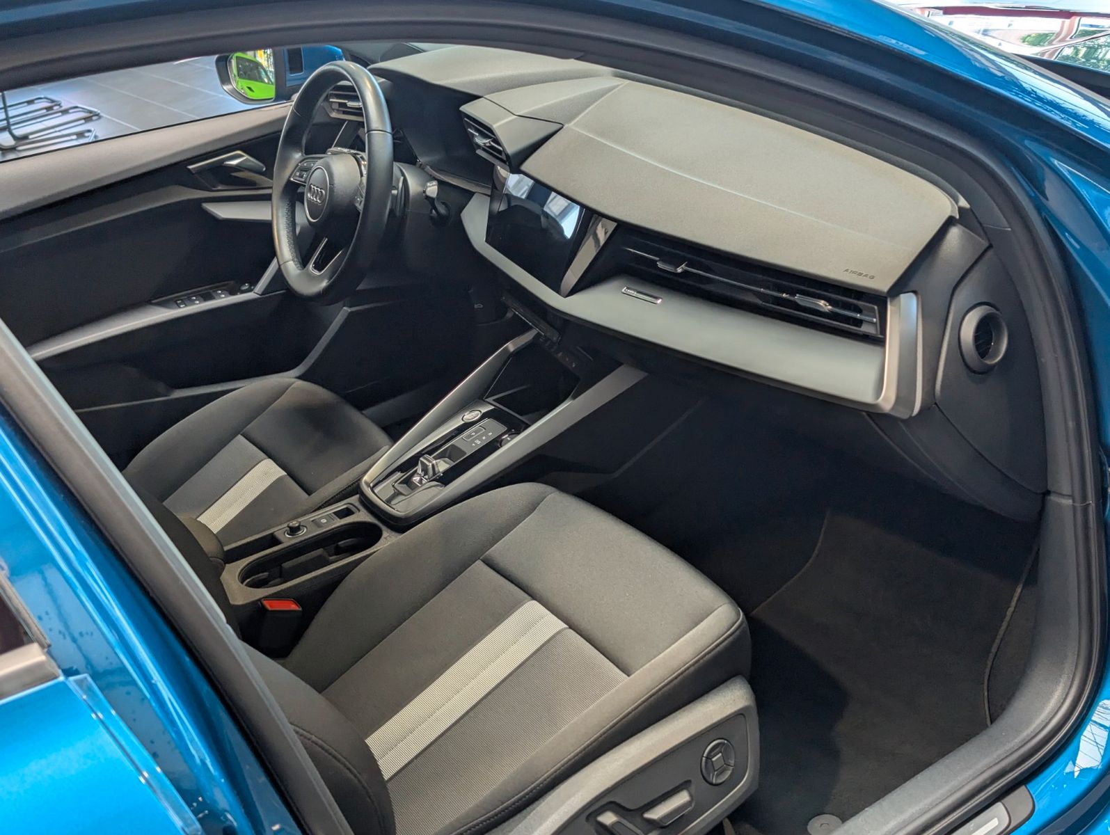 Audi A3 35 TDI Sportback S tronic advanced - Samsaru's Car Outlet