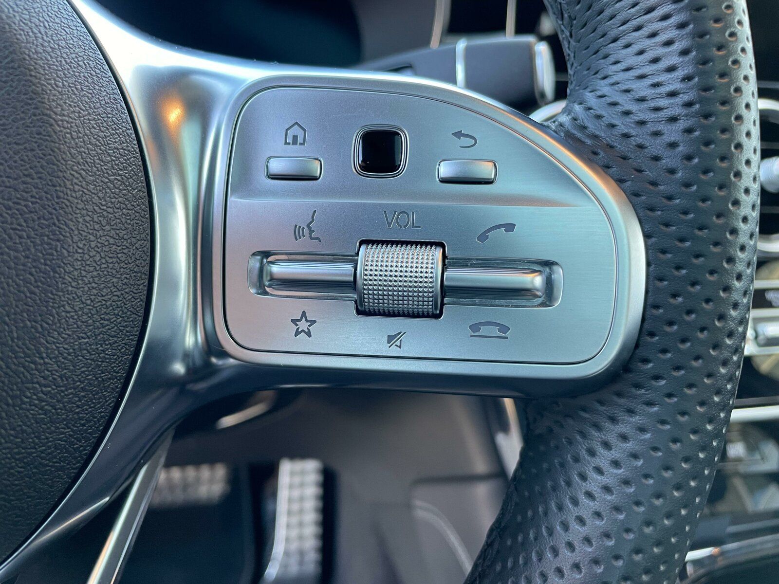 Mercedes-Benz GLC 300 de 4M AMG - Samsaru's Car Outlet