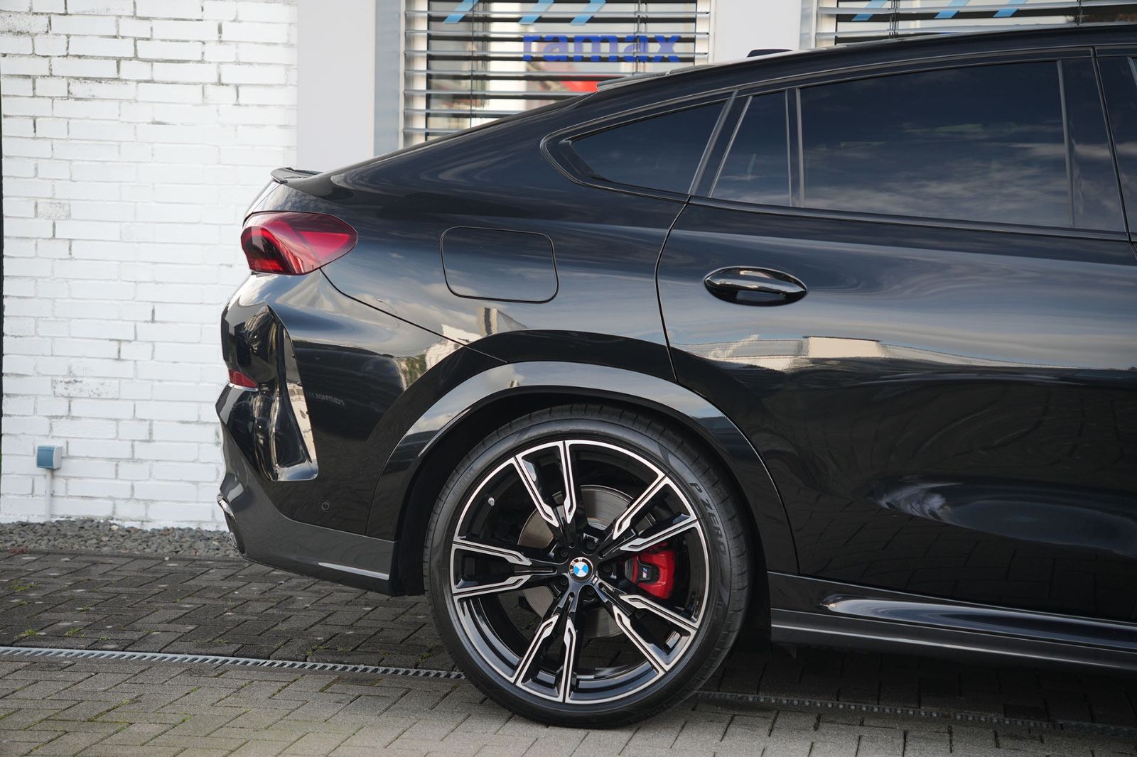 BMW X6 xDrive30d M SPORT PRO - Samsaru's Car Outlet
