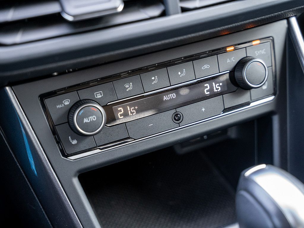 Volkswagen Polo 1.0 TSI Highline DSG - Samsaru's Car Outlet