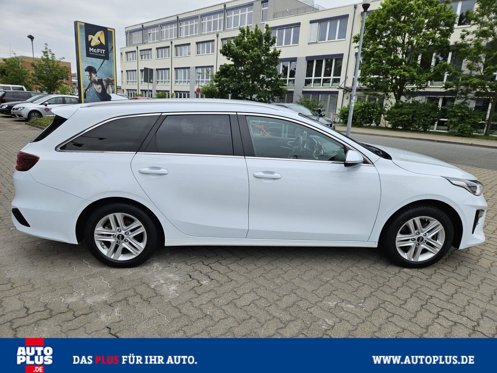 Kia Ceed SW 1.4 Attract - Samsaru's Car Outlet