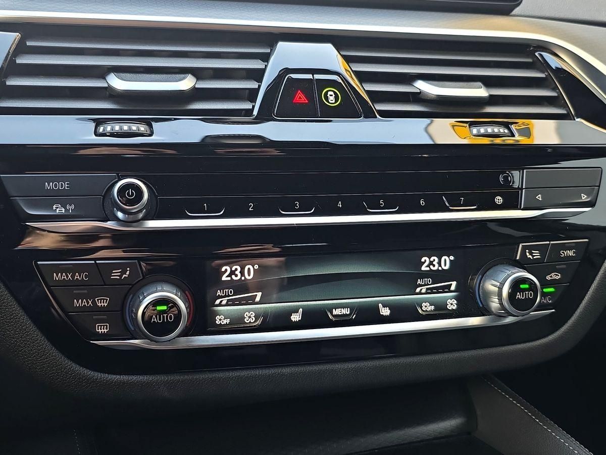 BMW 530 d M-Sport LASER H-UP LEDER AHK 4Z-KLIMA ACC