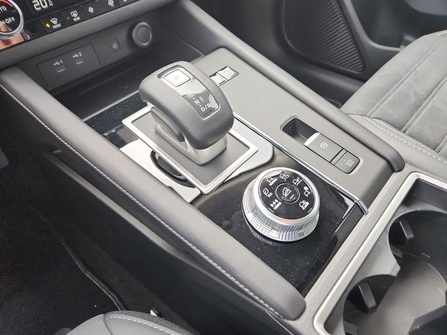 Mitsubishi Plug-in Hybrid Outlander Intro 4WD *neues Modell