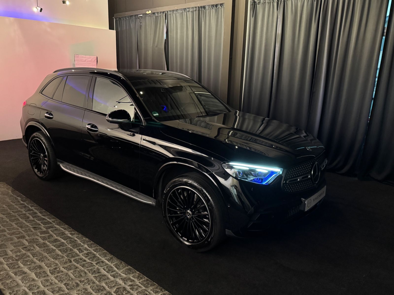Mercedes-Benz GLC 400/ 4Matic / AMG / BURMESTER/ PANO e 4Matic
