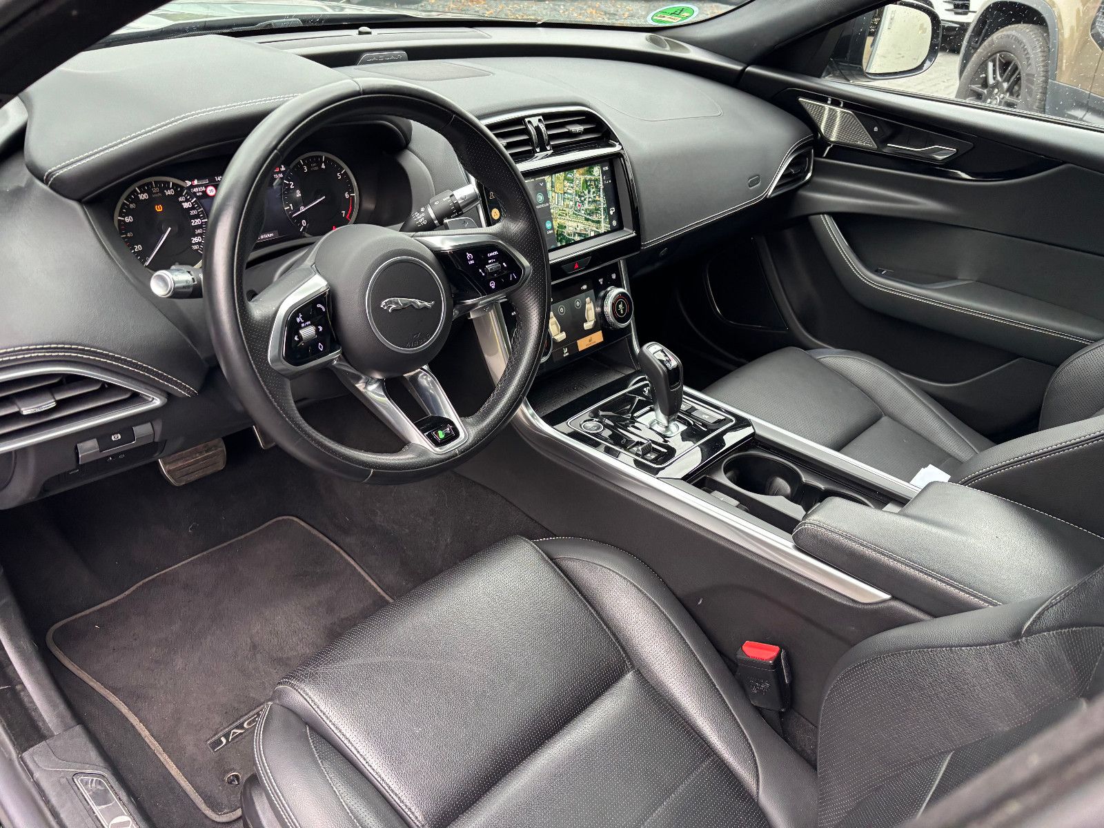 Jaguar XE R-Dynamic Black/360''KAM/PANO/EXCLUSIV/MERIDI