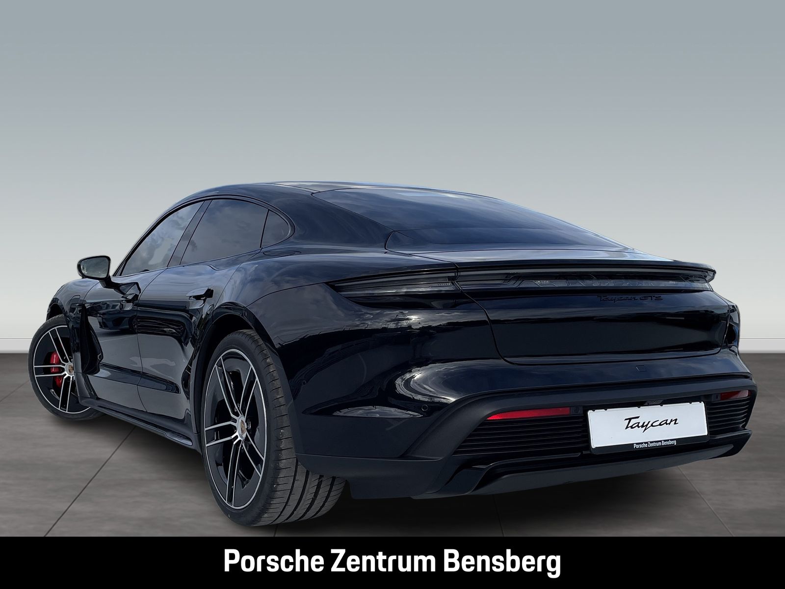 Porsche Taycan GTS