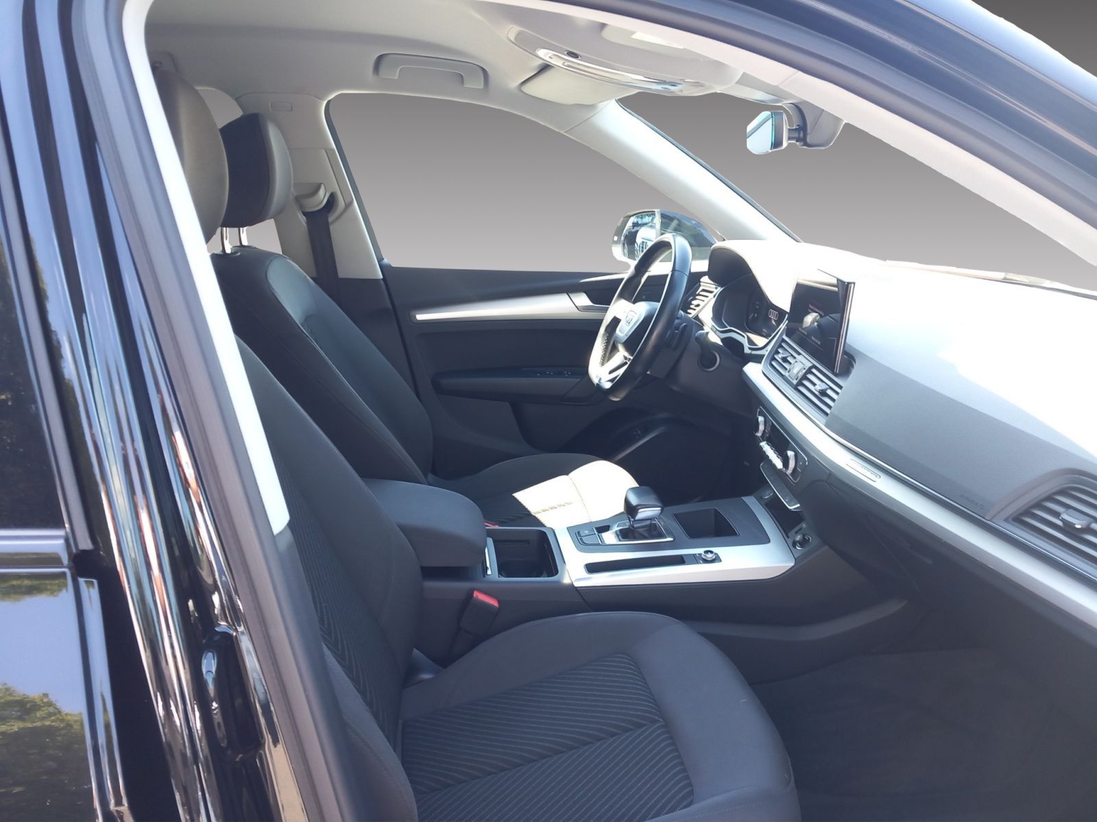 Audi Q5 S line 50 TFSI e quattro edition one - Samsaru's Car Outlet