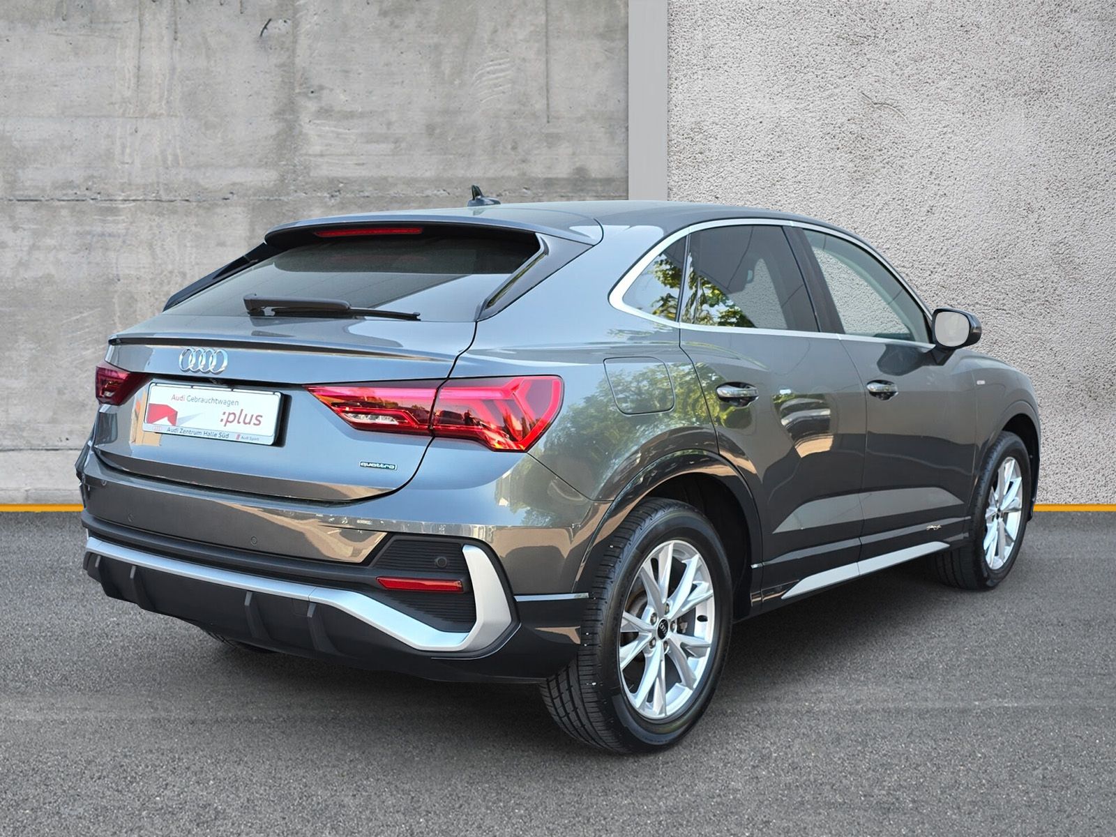 Audi Q3 Sportback 40 TFSI qu S line - Samsaru's Car Outlet
