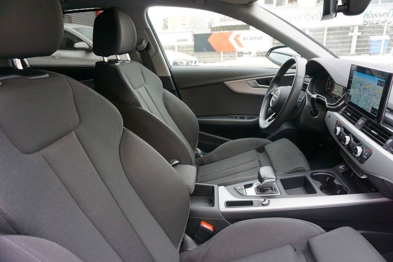 Audi A4 2.0 TDI S-tronic Black Virtual/Sportsitze/Nav