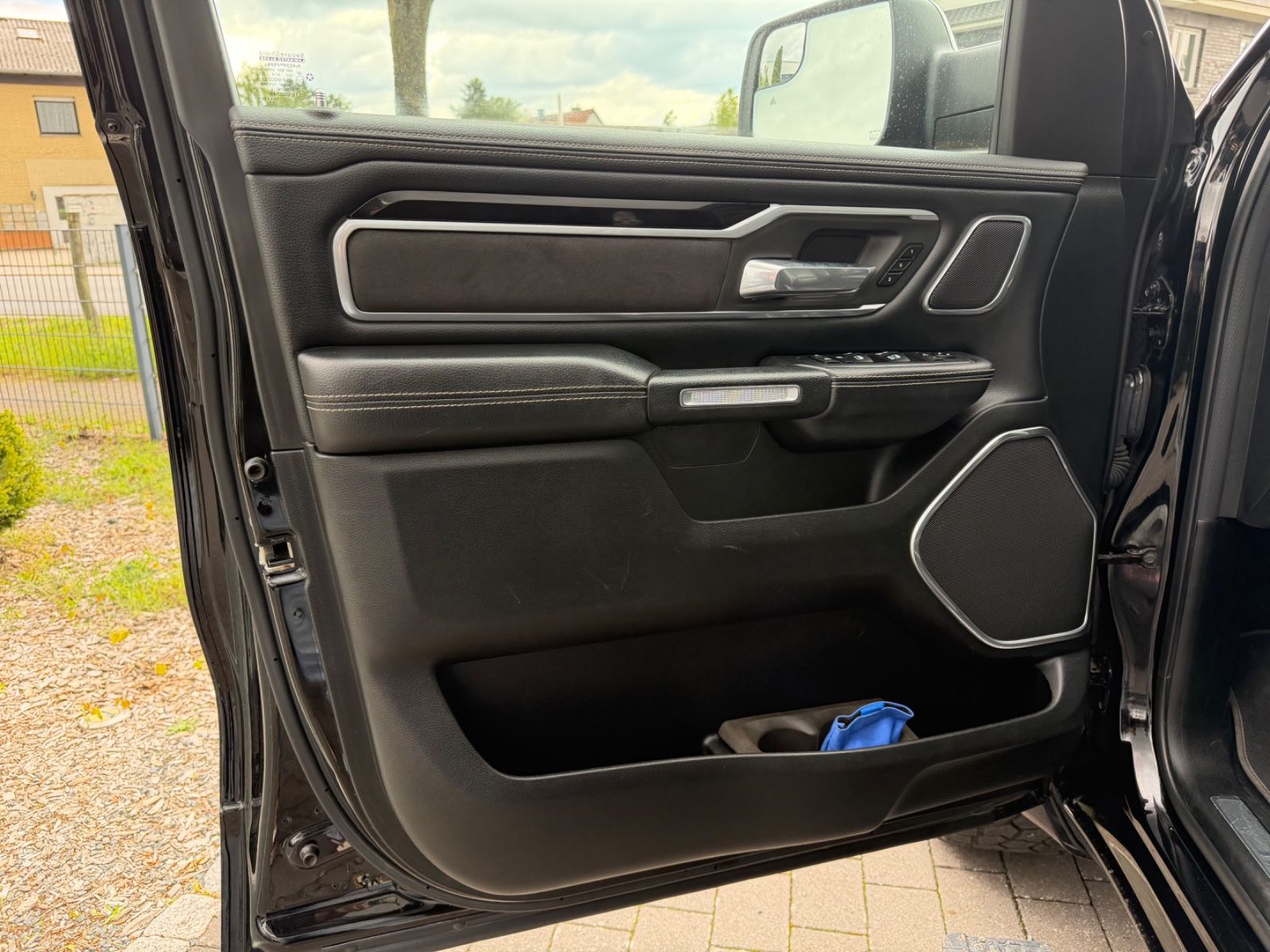 Dodge RAM 1500 5.7 Laramie Sport/Night/Sport-Aga/LPG