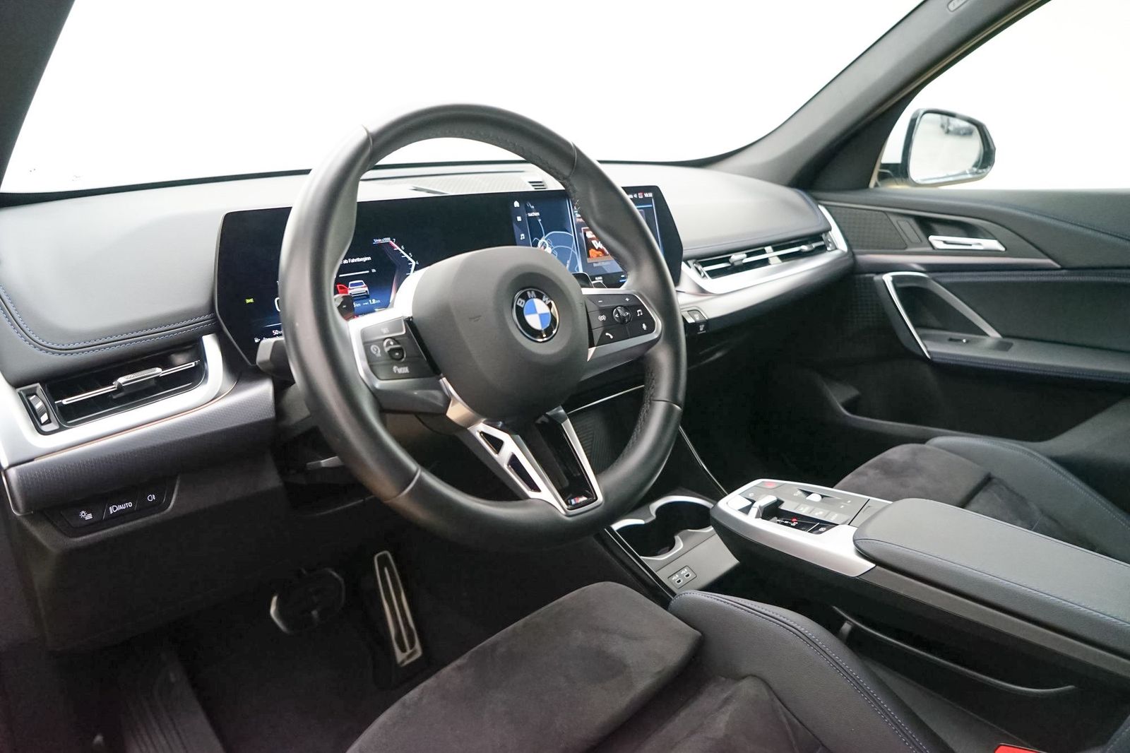 BMW X1 xDrive23i M Sport - Samsaru's Car Outlet