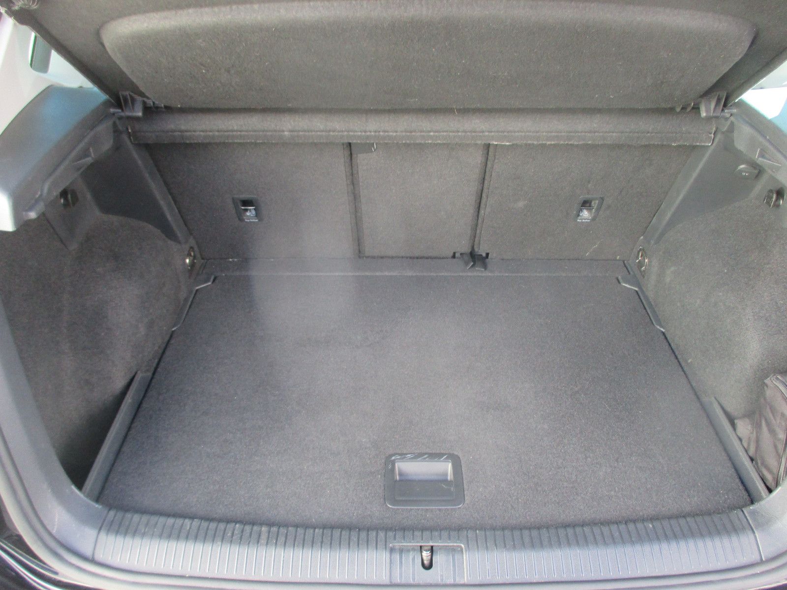Volkswagen Golf Sportsvan 1.5 TSI DSG - Samsaru's Car Outlet