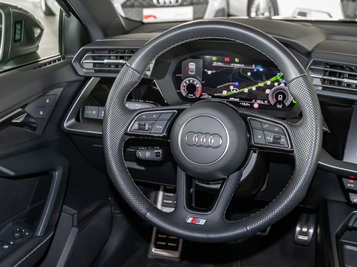 Audi A3 Limousine 35 TFSI S line - Samsaru's Car Outlet