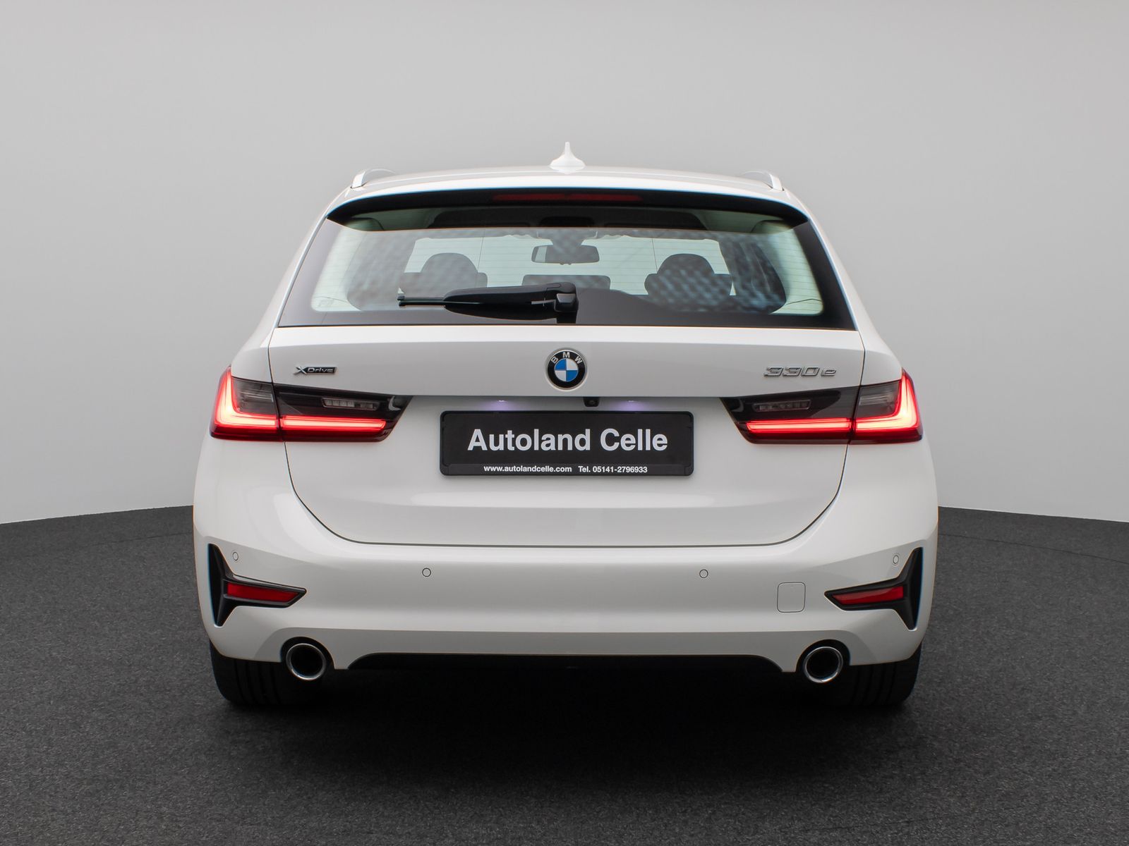 BMW 330e xD Sport Line - Samsaru's Car Outlet