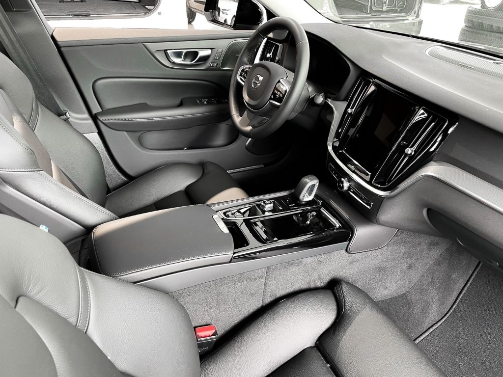 Volvo S60 Plus Dark T8 AWD Plug-In Hybrid H&K 360° Kam