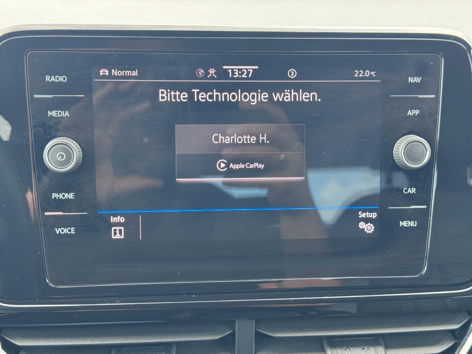 Volkswagen T-Roc R-Line - Samsaru's Car Outlet