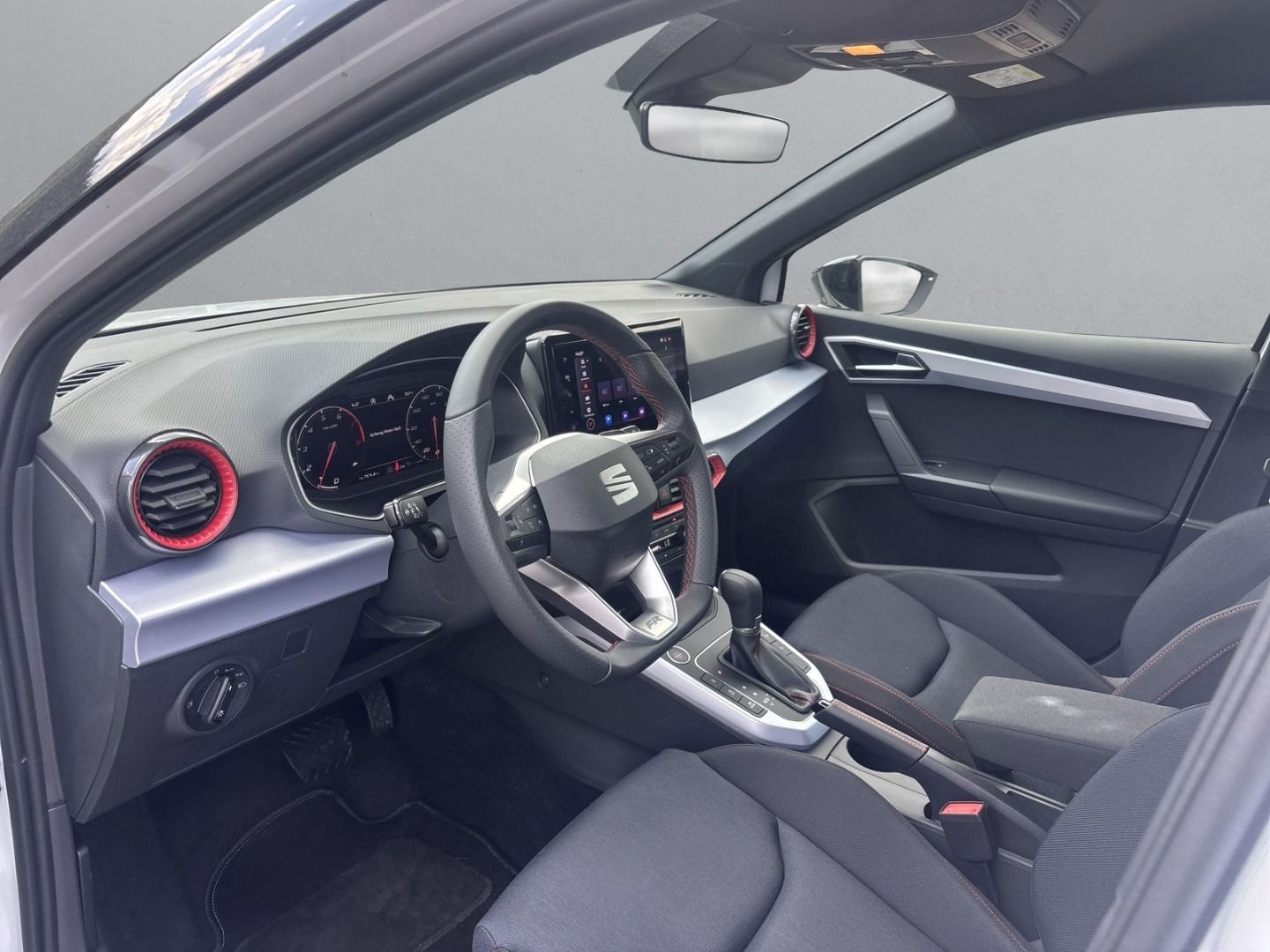 Seat Arona FR 1,5 TSI DSG *LED+NAVI+AHK+SHZ+PDC+KAM*