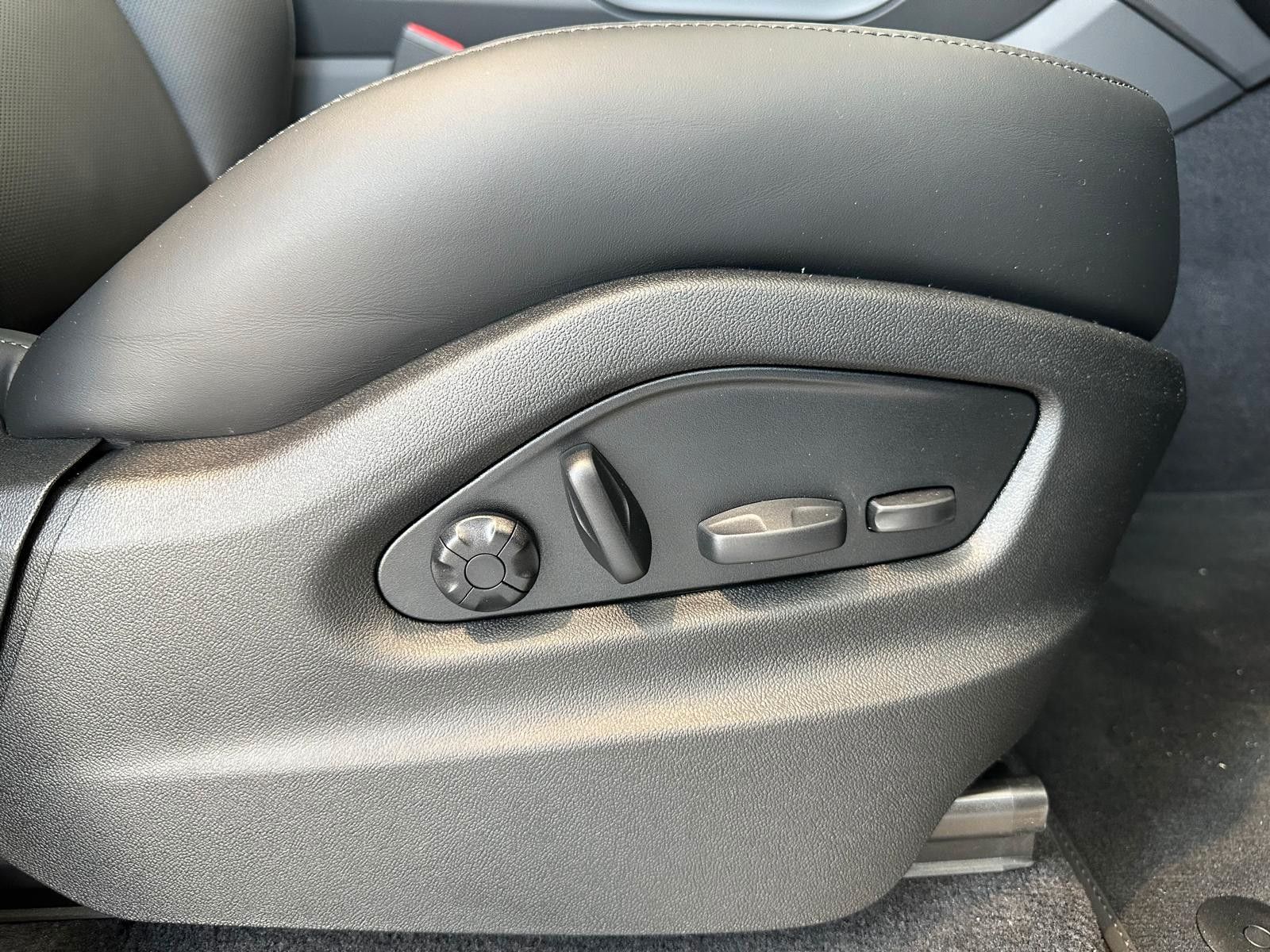 Porsche Cayenne Coupe Facelift MY25/-17%/Mass/Mtx/14W/21