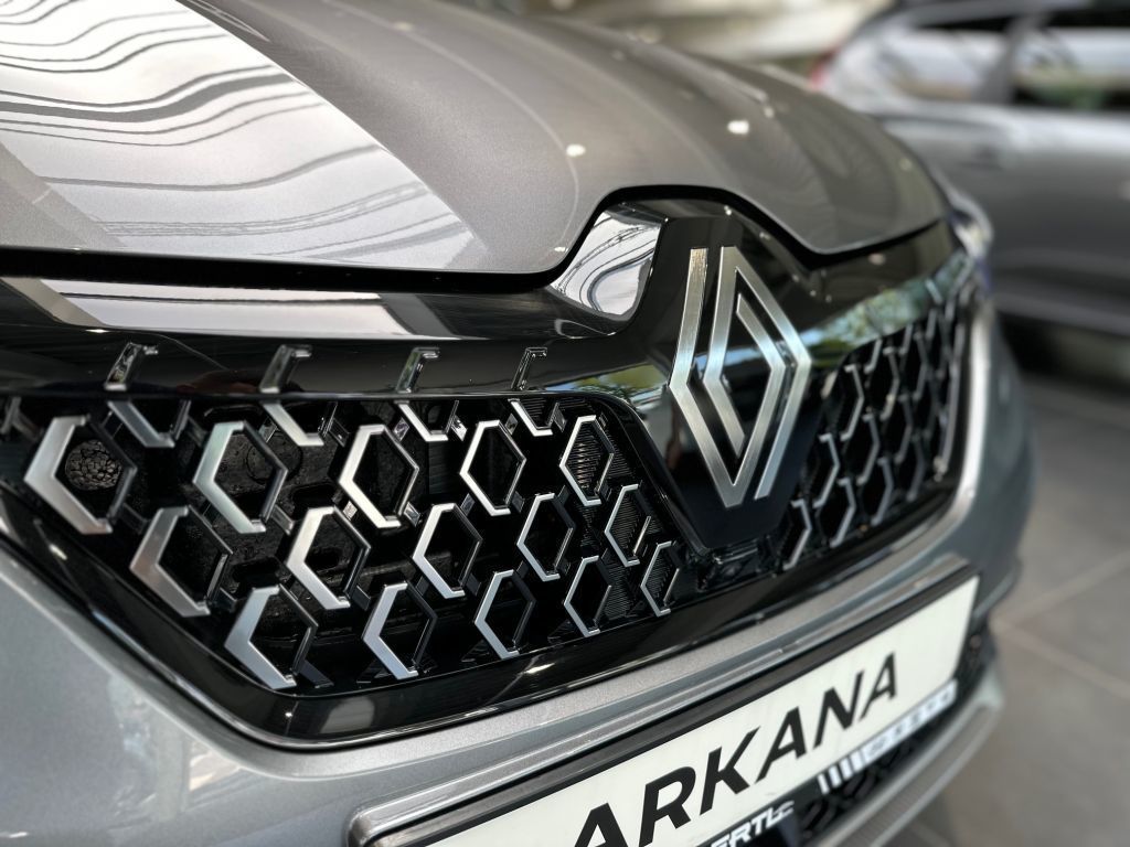Renault Arkana TECHNO E-Tech Full Hybrid - Samsaru's Car Outlet