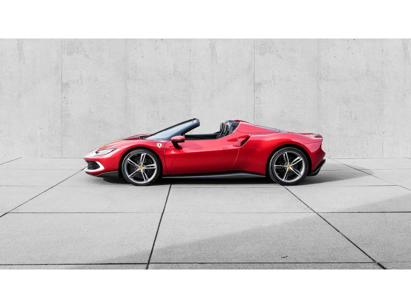 Ferrari 296 GTS - Samsaru's Car Outlet