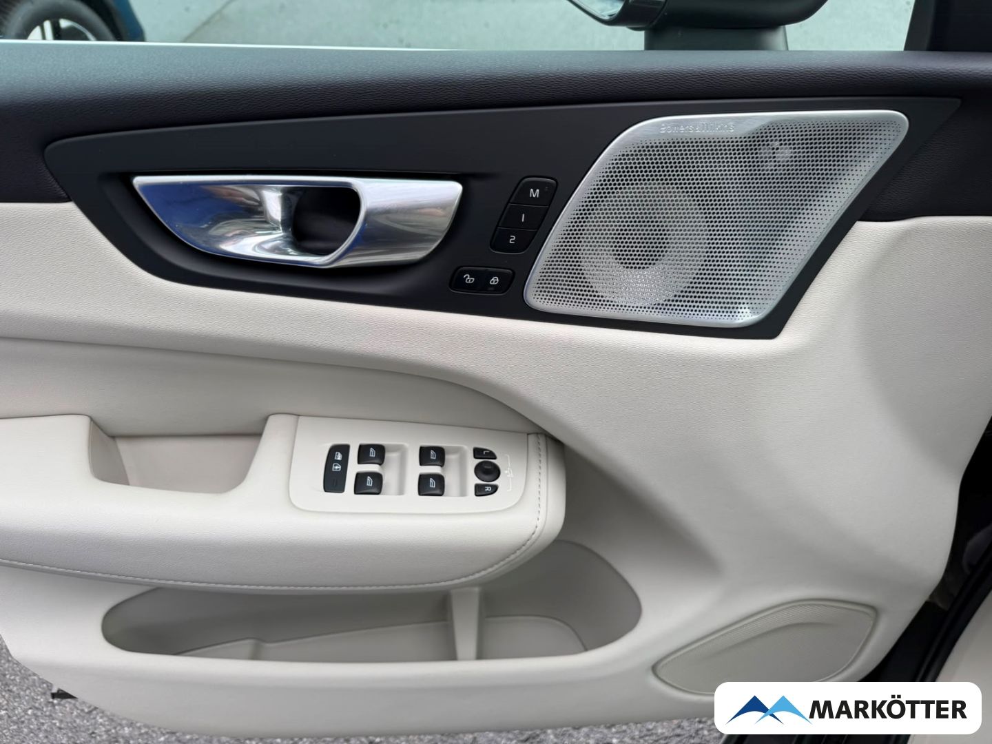 Volvo XC60 T8 AWD Ultimate Bright Recharge AKH/ACC/360