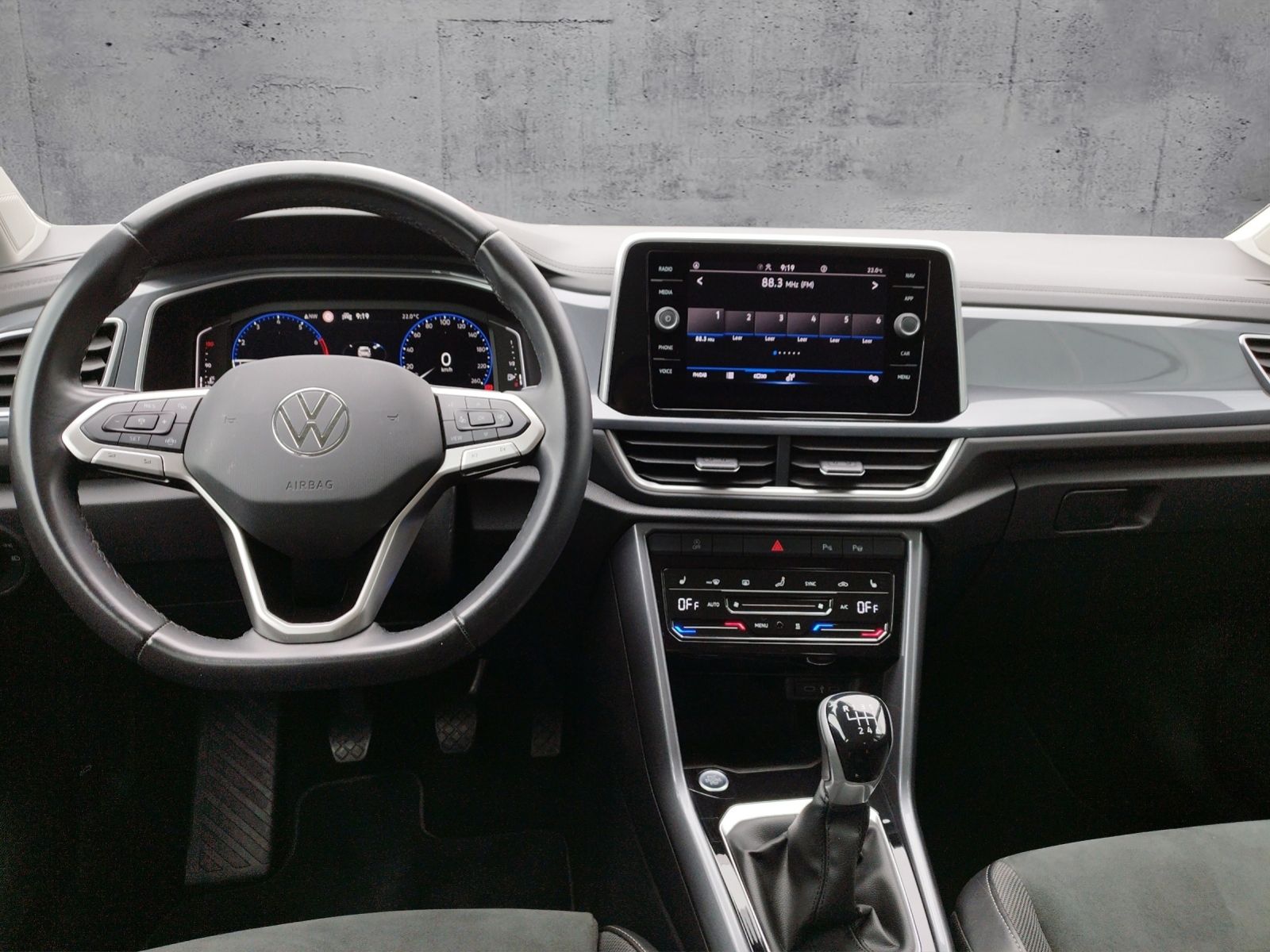 Volkswagen T-Roc Style 1.0TSI - Samsaru's Car Outlet