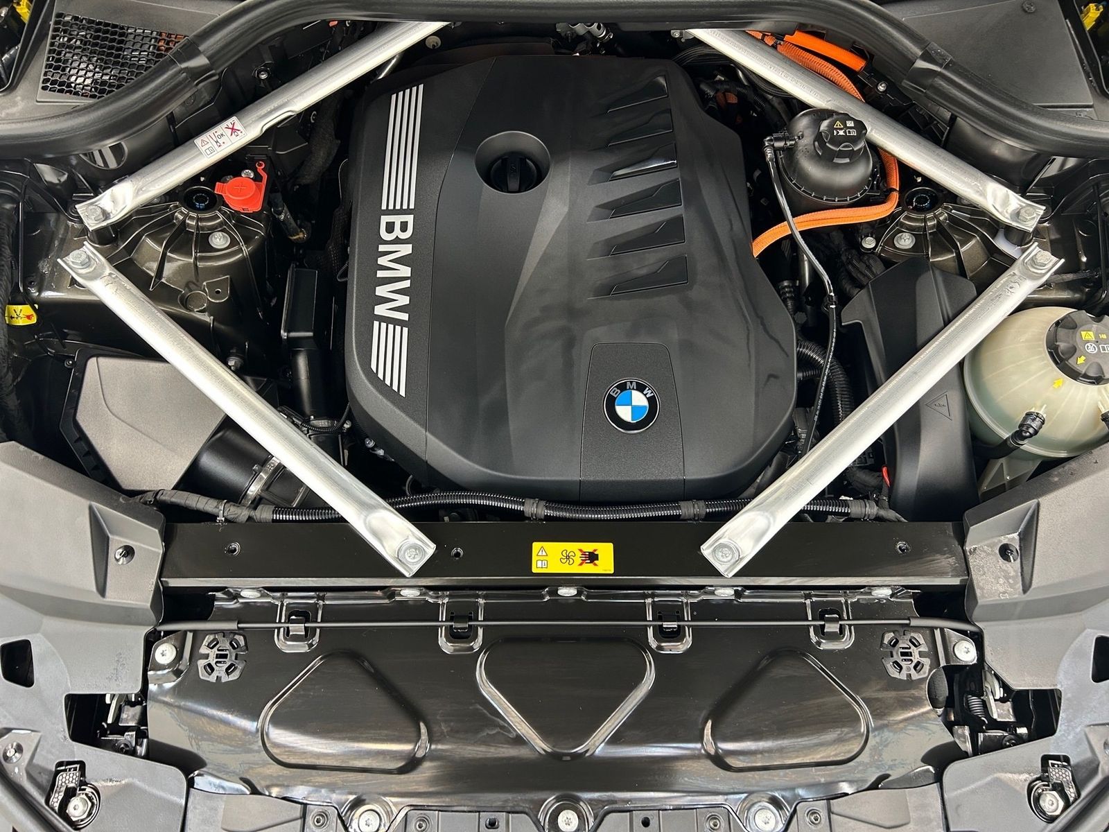 BMW X5 xDrive50e M Sport Massage AHK Harman/K LED