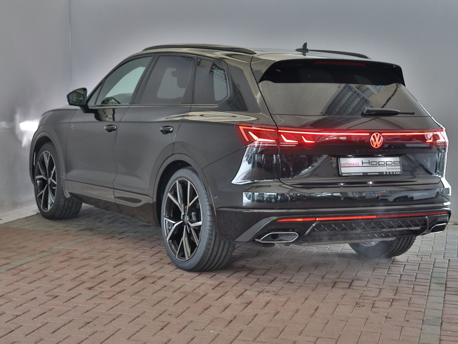 Volkswagen TOUAREG R-Line TDI+AHK+PANO+DYNA+BLACKSTYL+LUFT