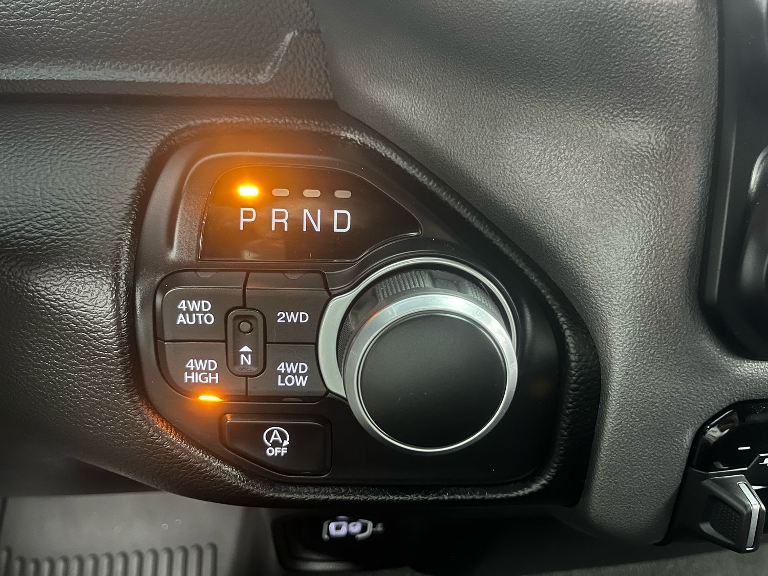 Dodge RAM 5,7l V8 CrewCab/LED/AHK/SHZ/Navi