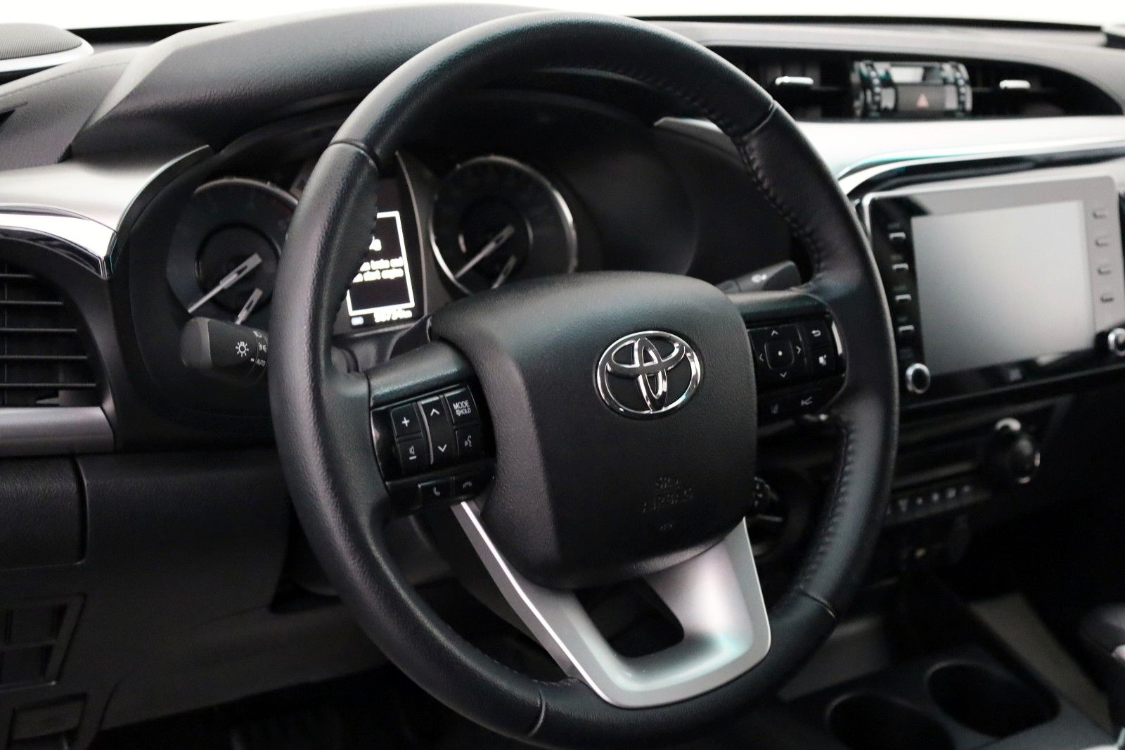 Toyota Hilux 2.8 Executive,Leder,Navi, HardTop,LED,Kam.