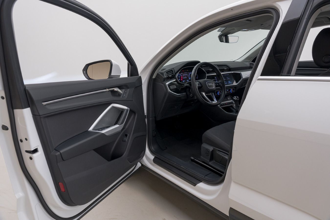 Audi Q3 Sportback 40 TFSI S-TRO - Samsaru's Car Outlet
