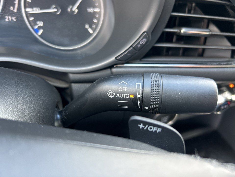Mazda 3 "Selection" "X" DES-P" "PRE-P" "BOSE"