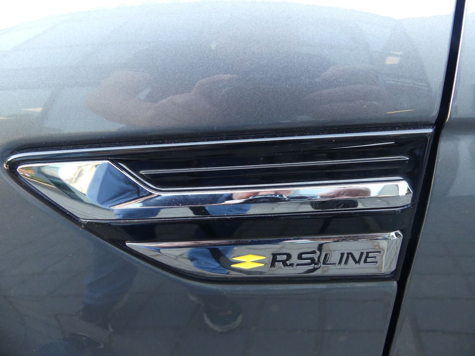 Renault Arkana 1.3 TCe R.S. Line Mild Hybid - Samsaru's Car Outlet