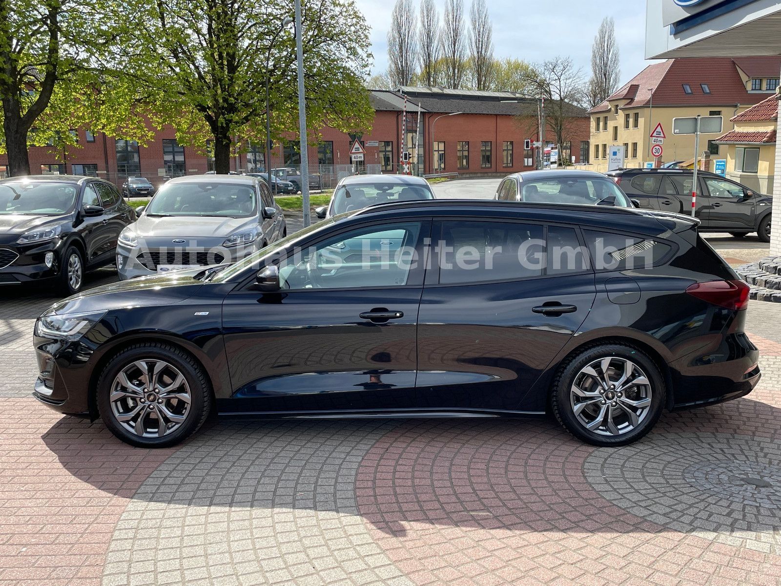 Ford Focus Automatik ST-Line X /155PS+Head-Up+ACC+AHK