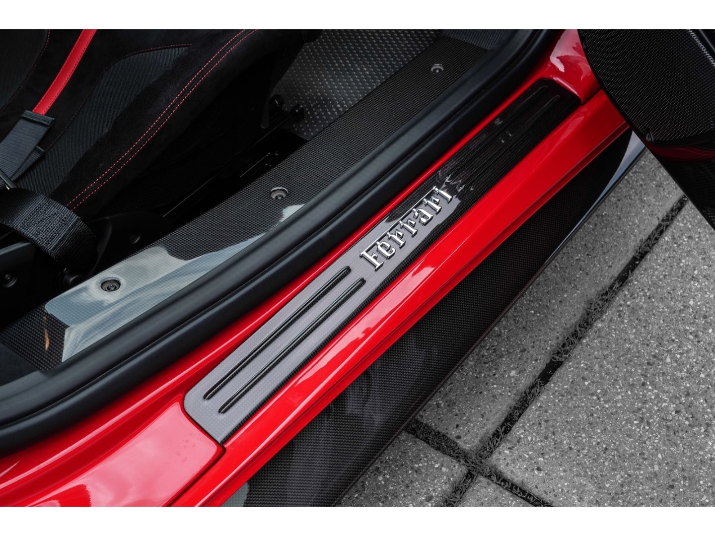 Ferrari 488 Pista - Samsaru's Car Outlet