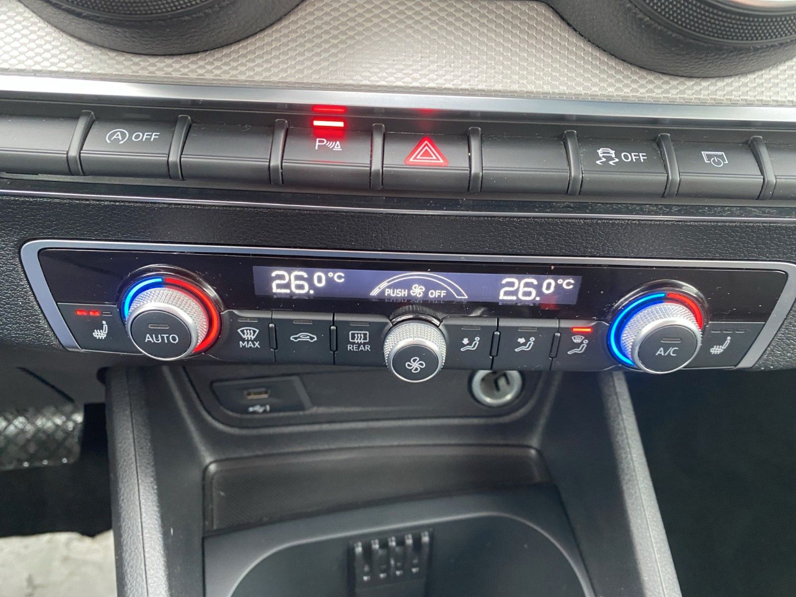 Audi Q2 35 TFSI advanced DigitalCo./Navi/Kamera/LED