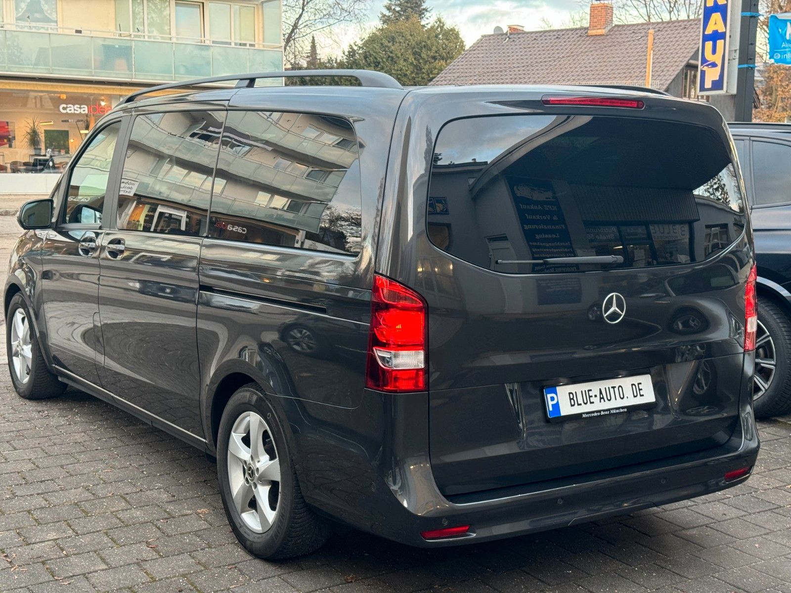 Mercedes-Benz V 300 d EDITION - Samsaru's Car Outlet