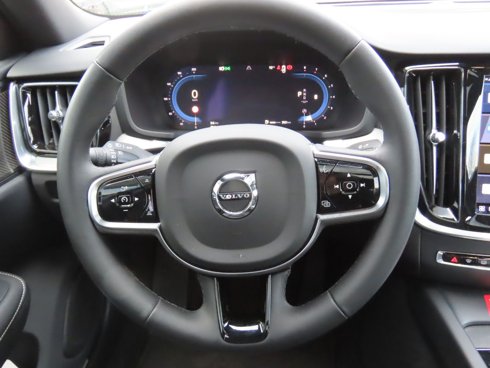 Volvo S60 Lim. Plus Dark AWD