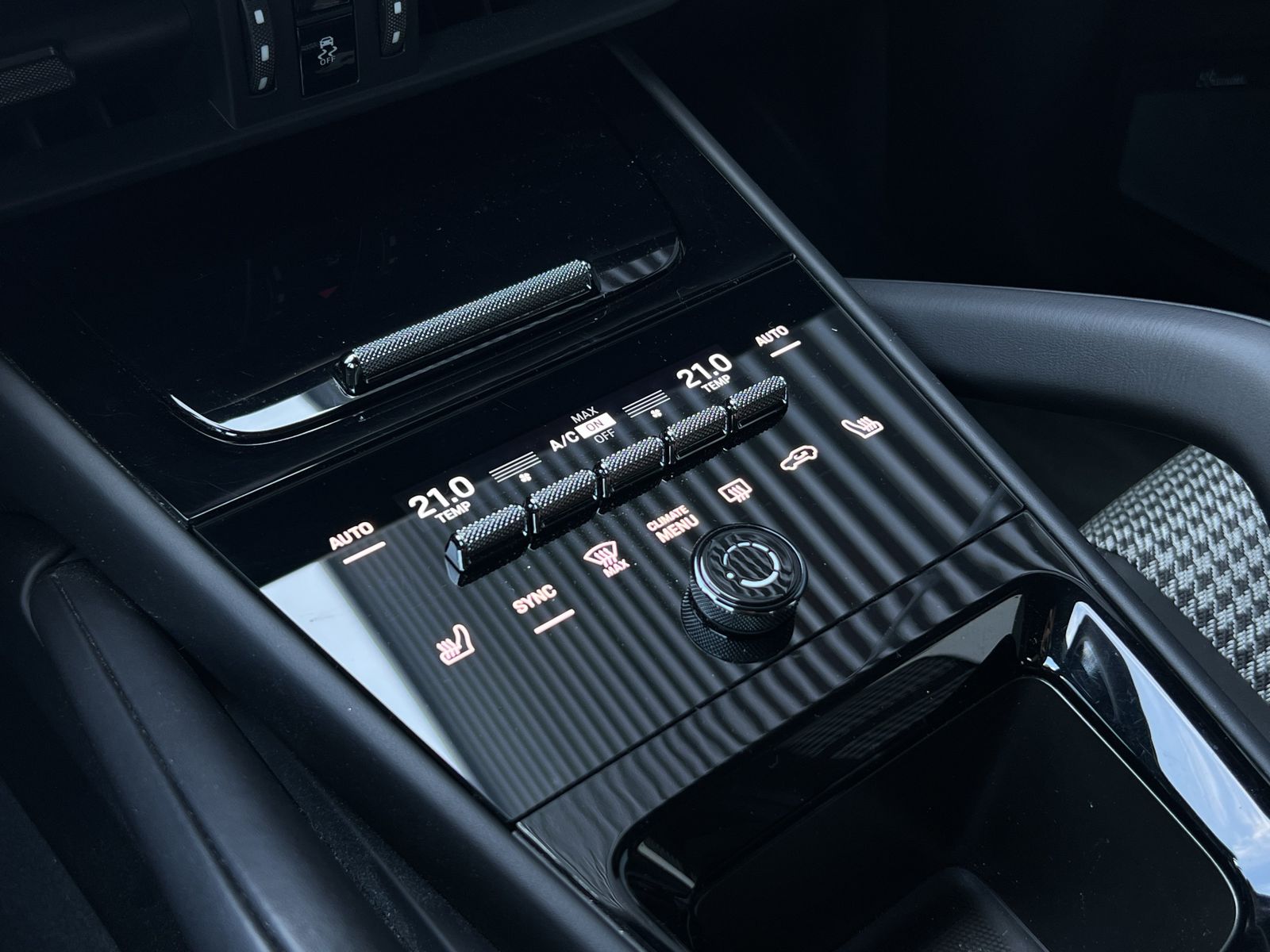 Porsche Cayenne GTS Coupe | PDCC | Hinterachslenkung |