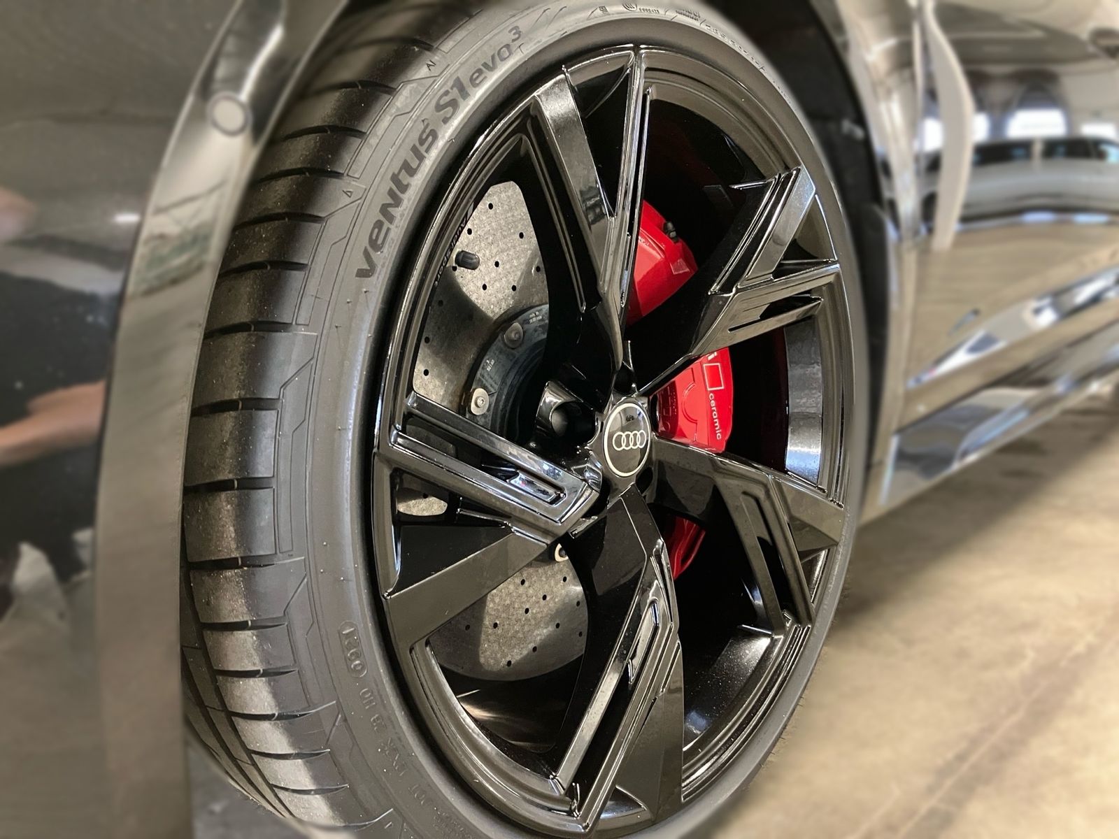 Audi RS 6 Avant QUATTRO 4.0TFSI 600PS.MATRIX.PANO.AHK