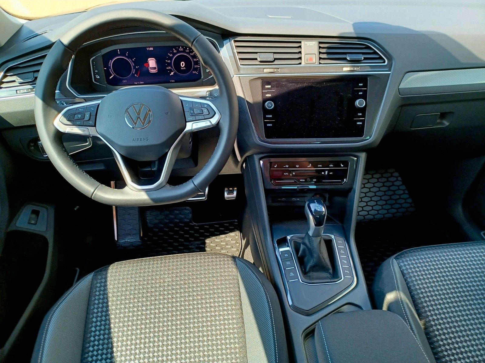 Volkswagen Tiguan Active eHybrid - Samsaru's Car Outlet
